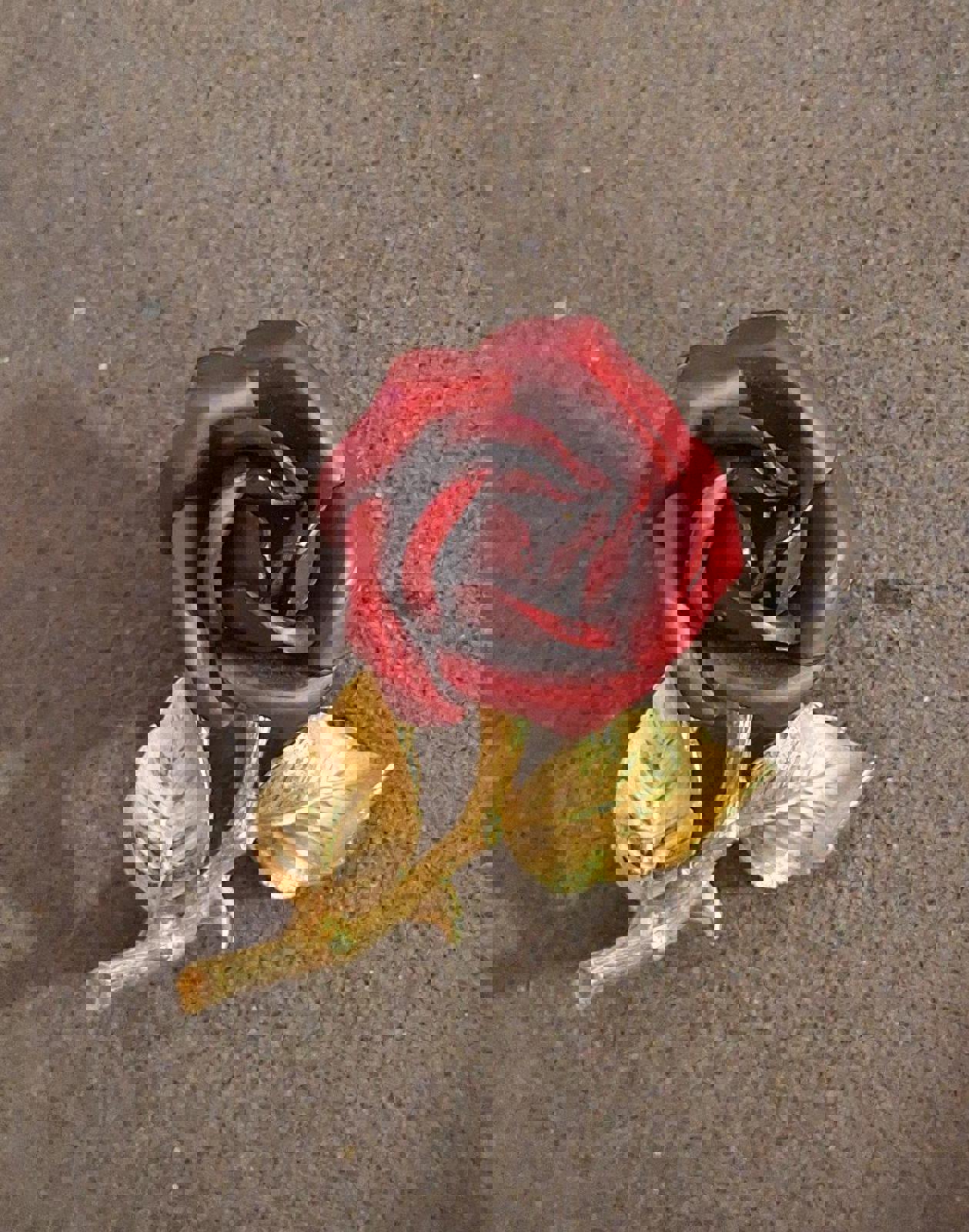 Vintage Gold Tone Red Rose Enamel Pin/Brooch.