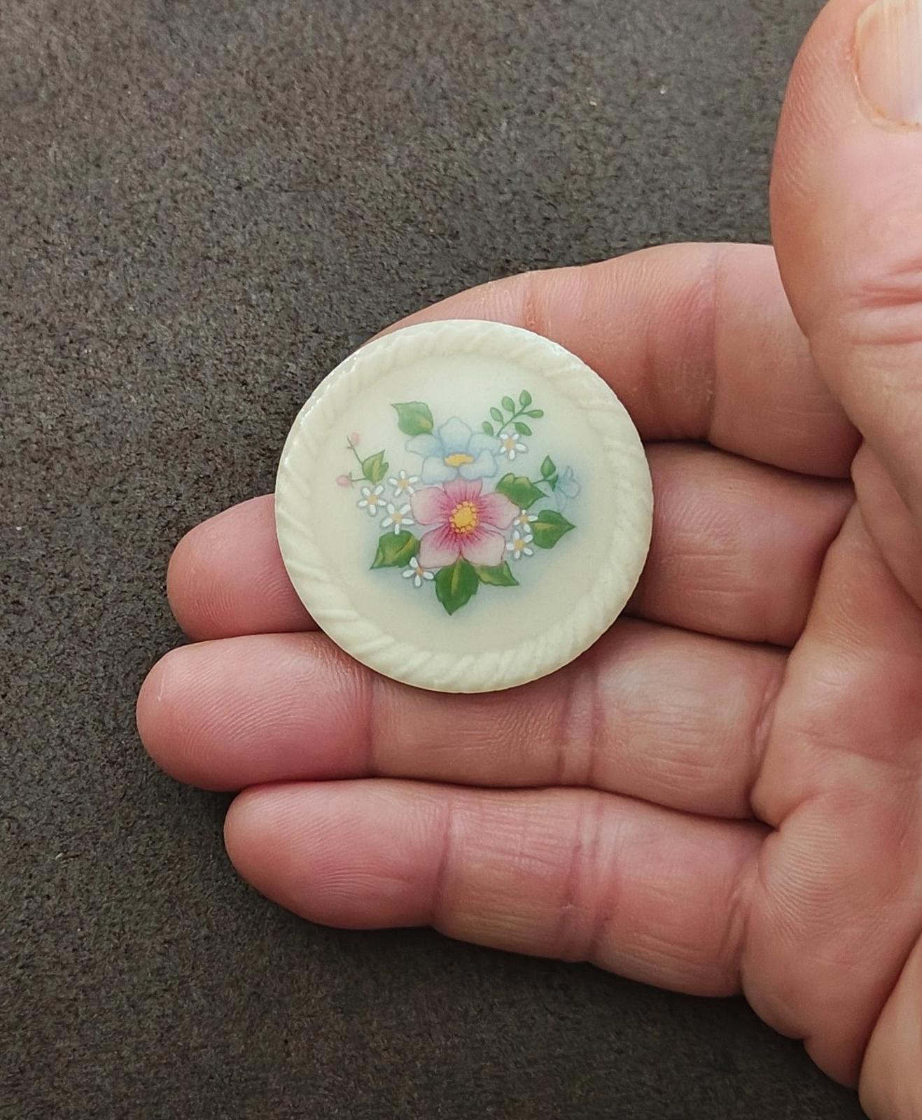1980s Avon "Spring Bouquet" Porcelain Disc Brooch Pin