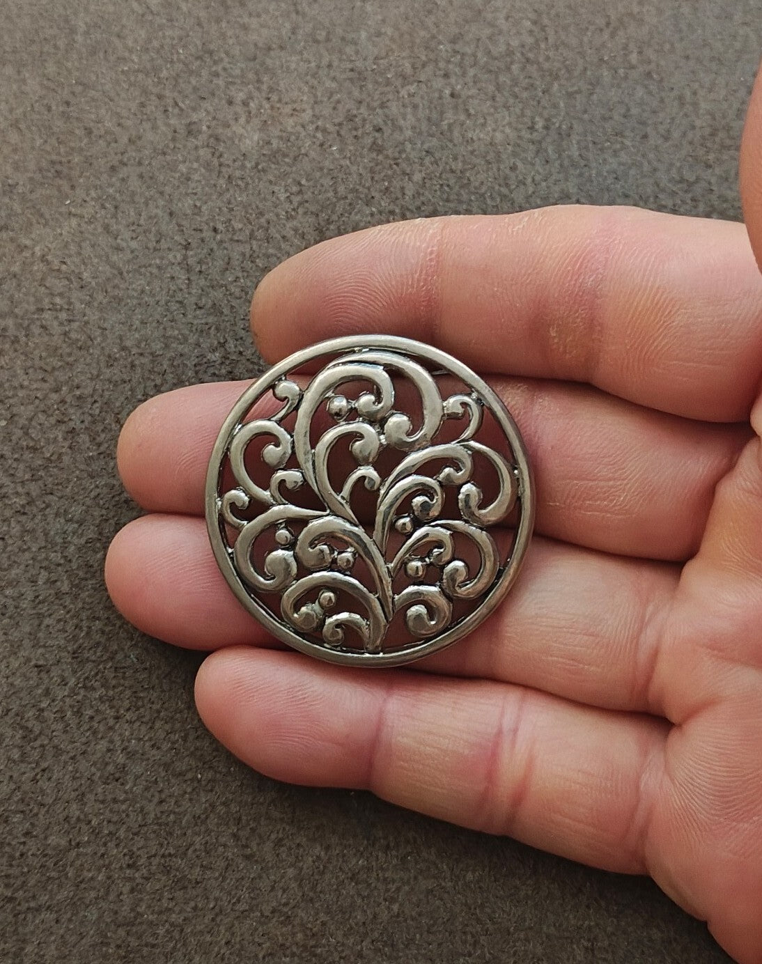 1980s/90s Round Silver Tone Filigree Scroll Pendant