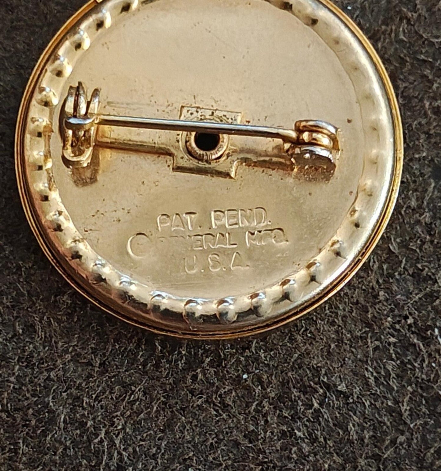 1950s General Manufacturing Co. Mother Of Pearl (MOP) Magnetic Seamstress Brooch