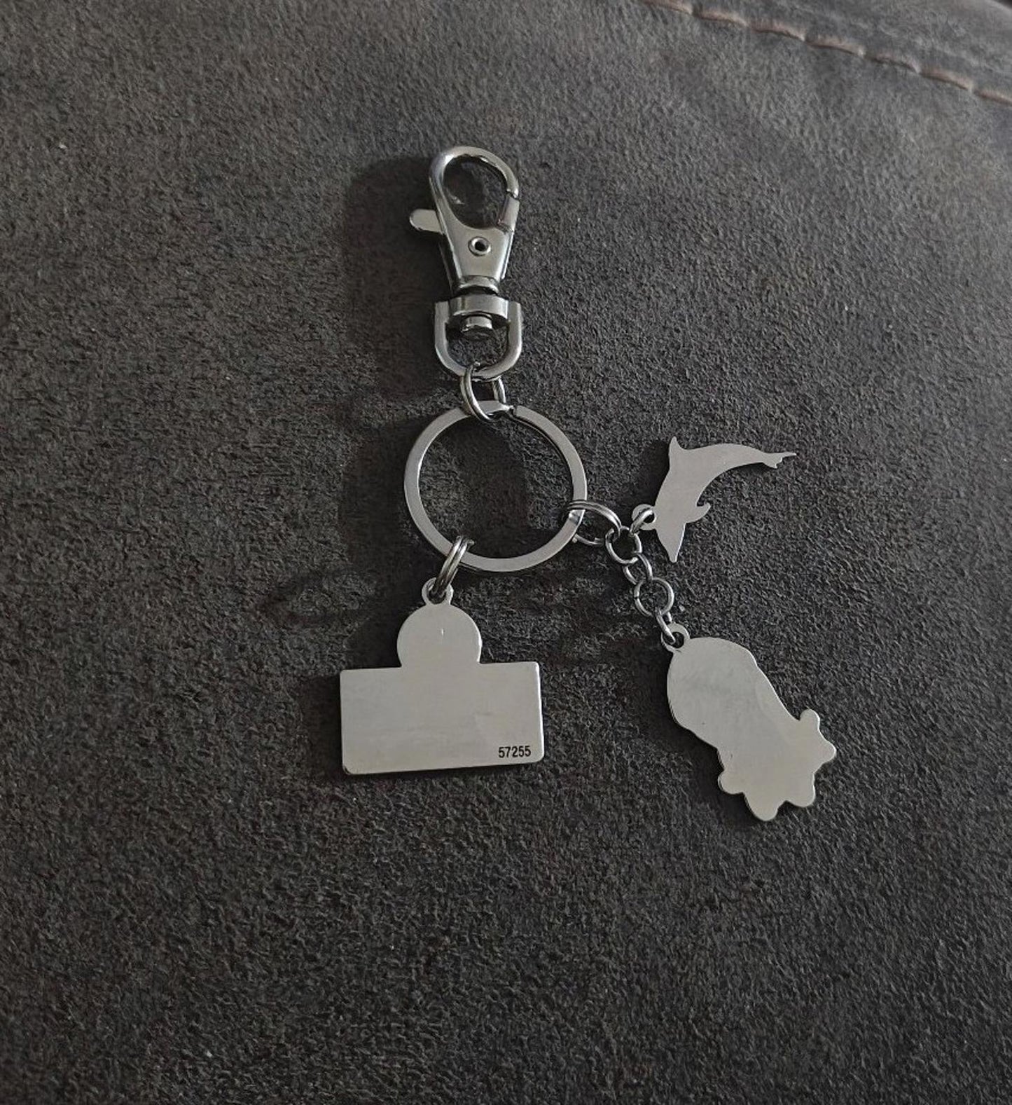 1990s Vintage Shedd Aquarium Chicago Jellyfish Nettles Dolphin Charms Keychain