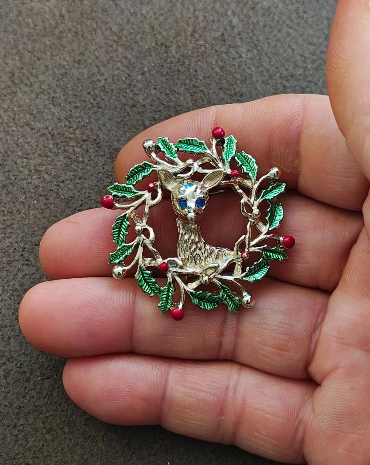 1960s Signed Gerry's Reindeer In a Holly Wreath Gold Tone Enamel Brooch