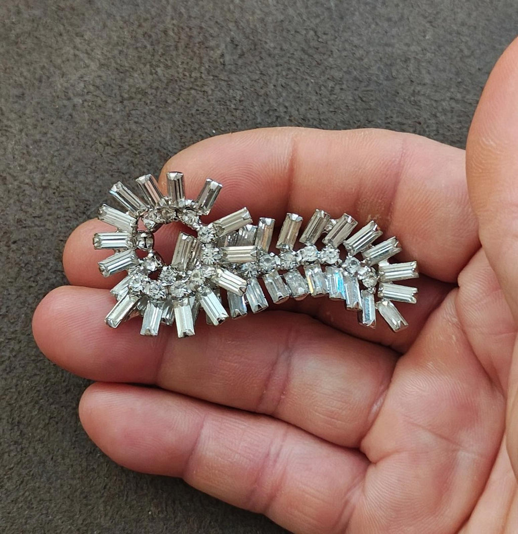 1960s Baguette Cut Rhinestones & Accent Stones Brooch Pin