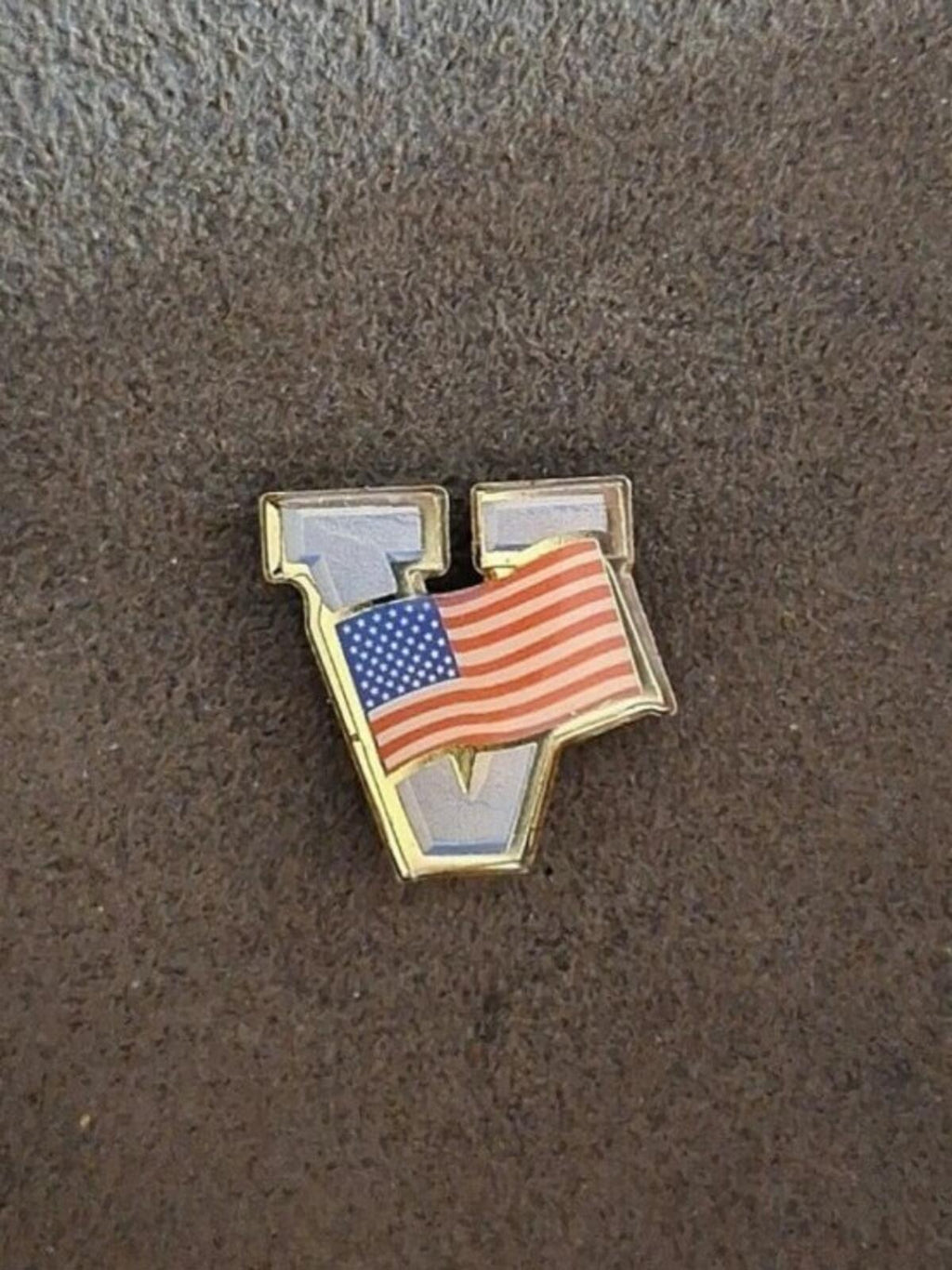1980s Victory American Flag Gold Tone Enamel Pin