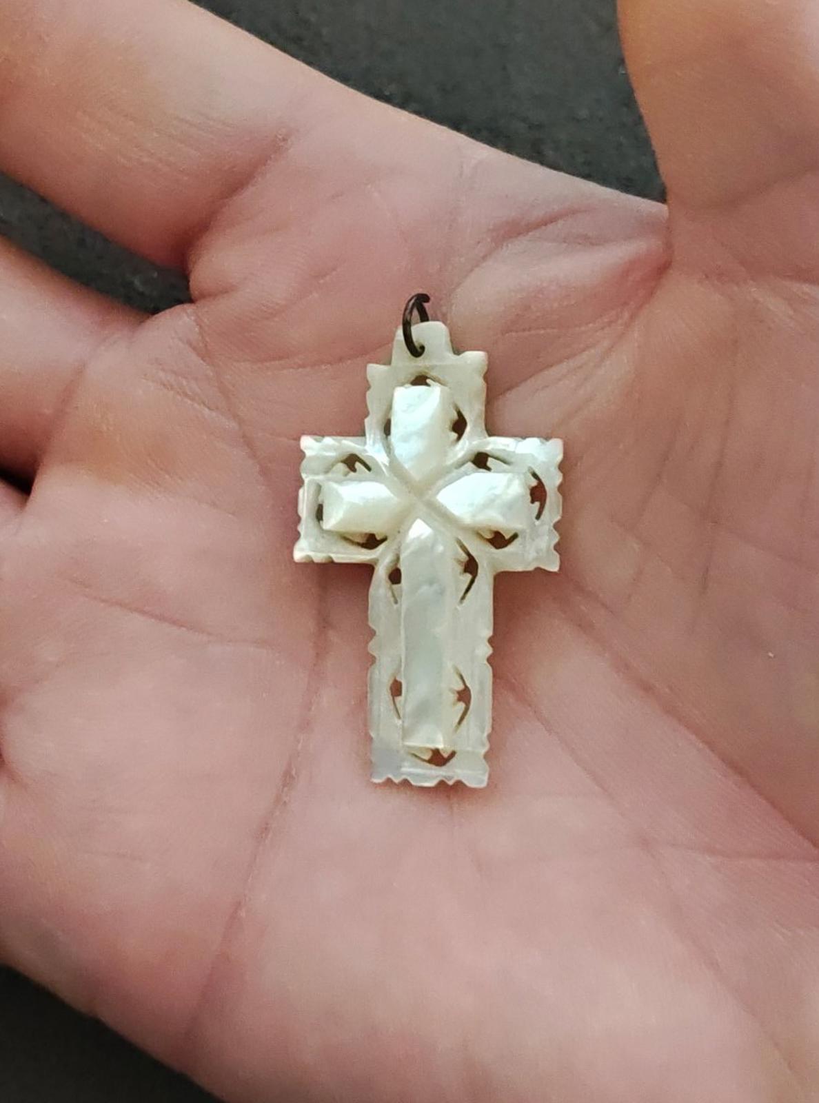 1980s/90s Hand Carved Mother of Pearl Cross Pendant From Bethlehem