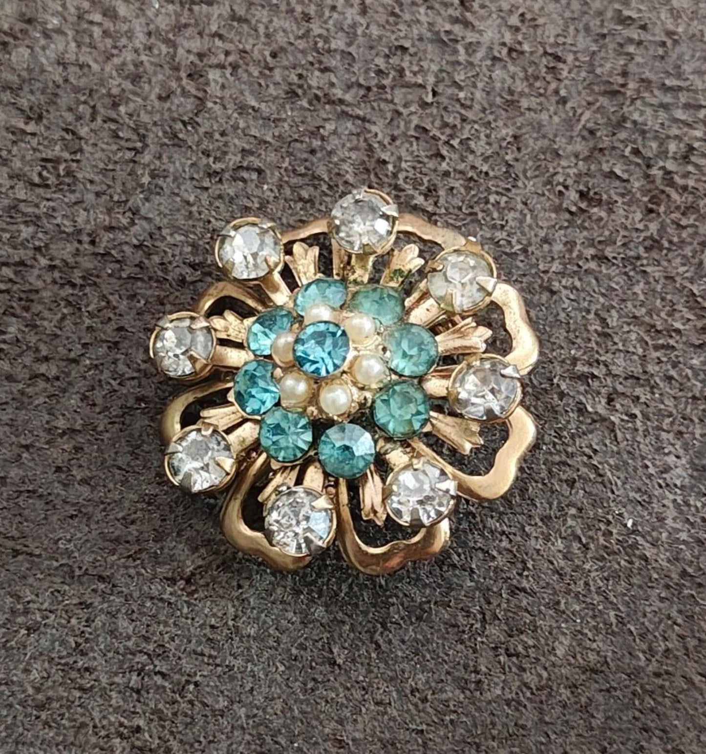 1950s/60s Gold Tone Floral Sunburst With Colorful Rhinestones & Faux Pearls  Pin