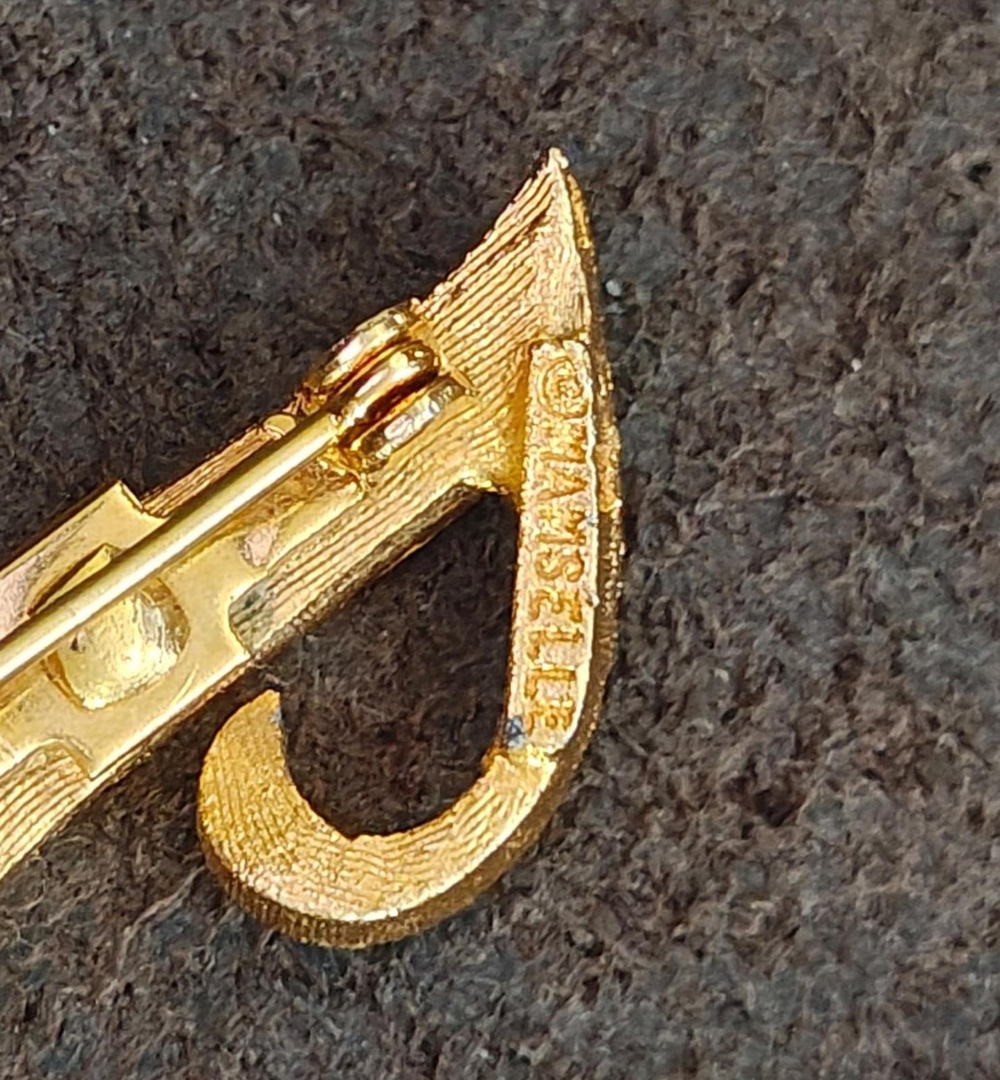 1960/70s Mamselle Vintage Gold Tone Monogram Initial J Brooch Pin