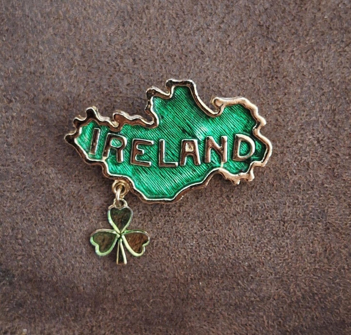 Gold Tone Ireland With Country Outline & Dangling Clover/Shamrock