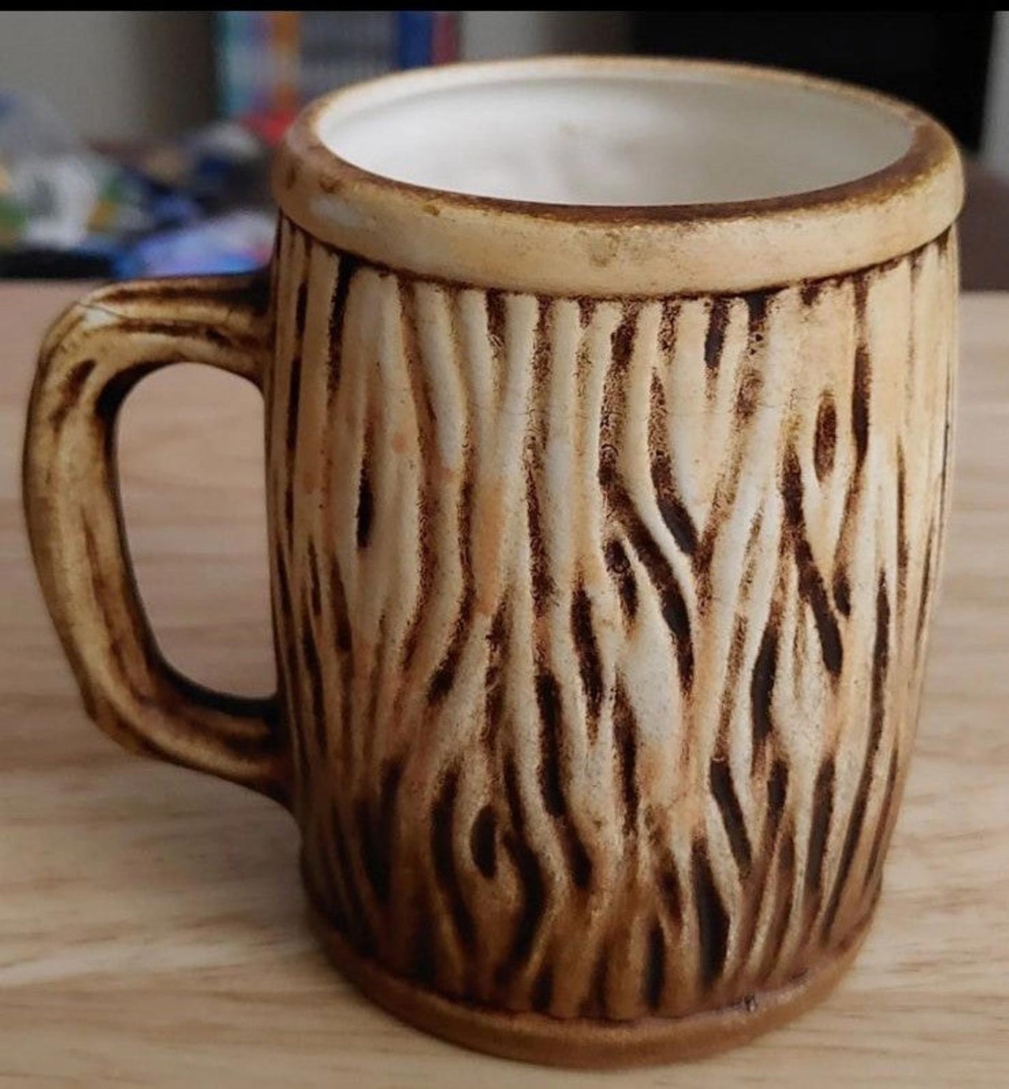 1970's Chicago Sears Tower Embossed Wood Design Souvenir Coffee Mug
