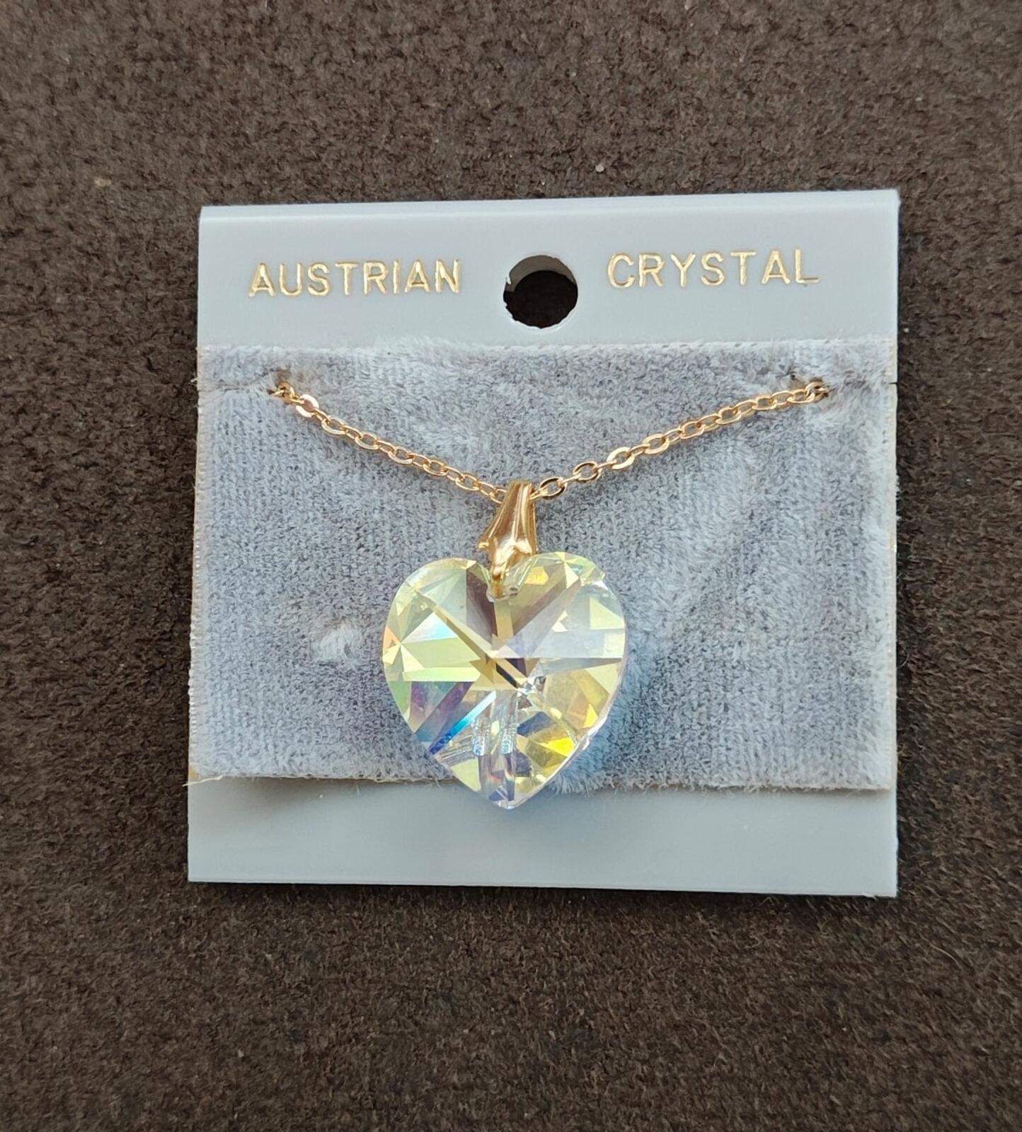 1980s Yellow Heart Shaped Iridescent Austrian Crystal Pendant Necklace