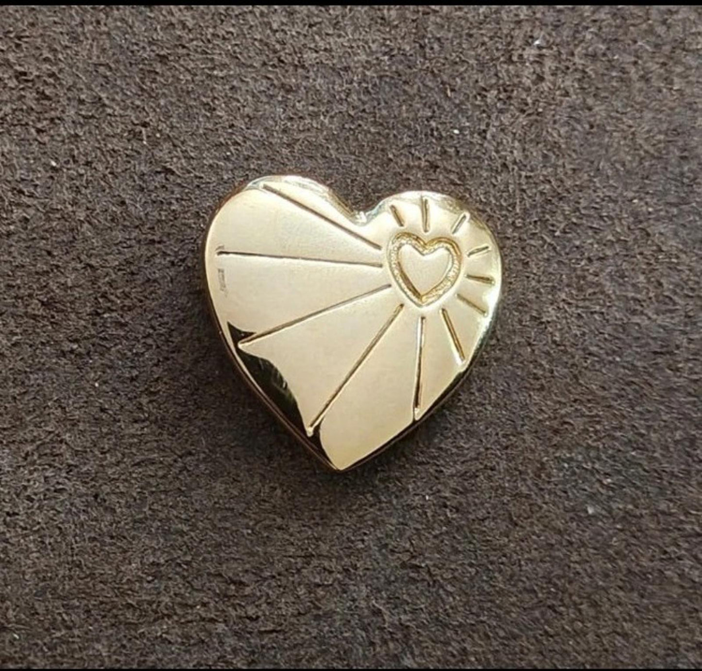 1990s Collectible Variety Club Gold Tone 3D Heart Pin/Brooch