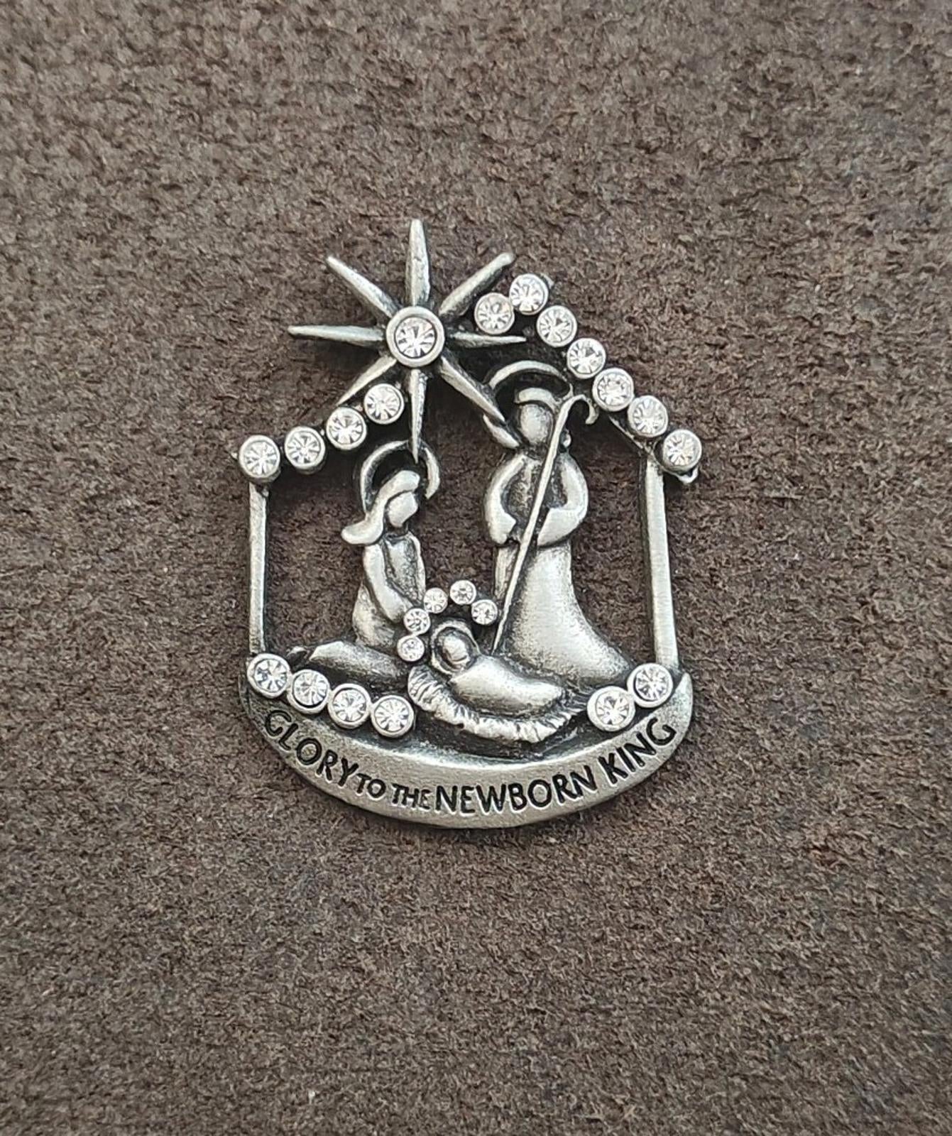 1980s Camco Glory to the Newborn King Pewter With Rhinestones Nativity Brooch