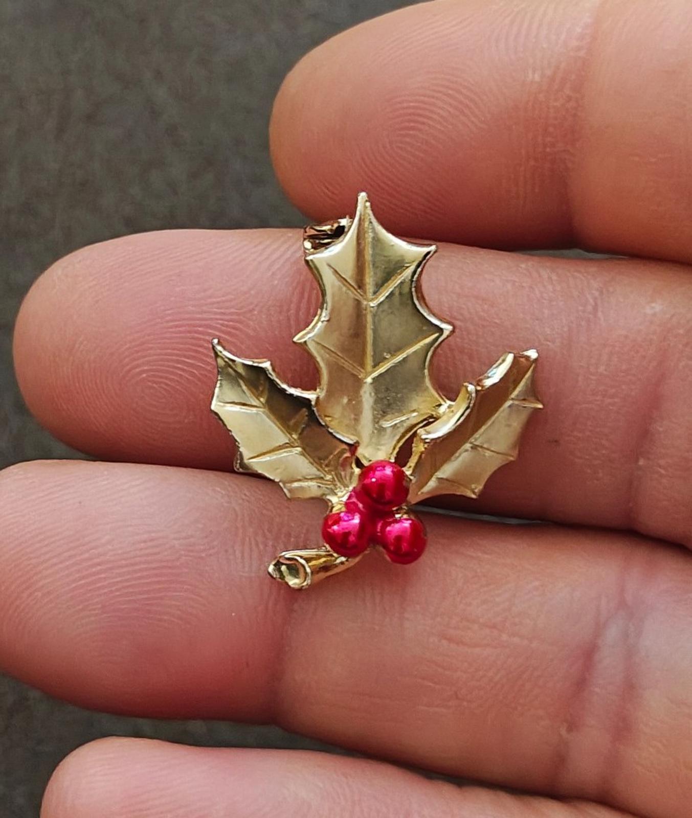 Vintage Style Holly Berry Gold Tone With Red Enamel Brooch