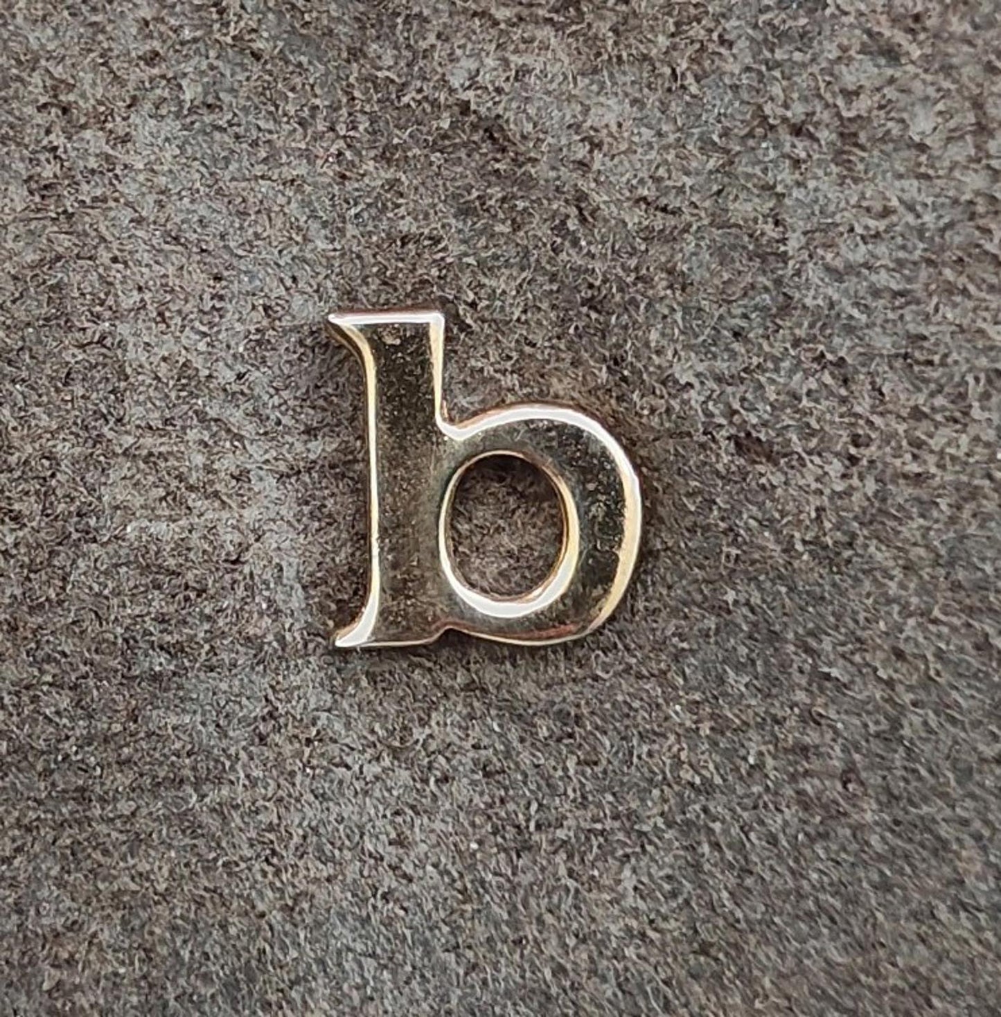1980s Gold Tone Monogram Initial Letter B Pin