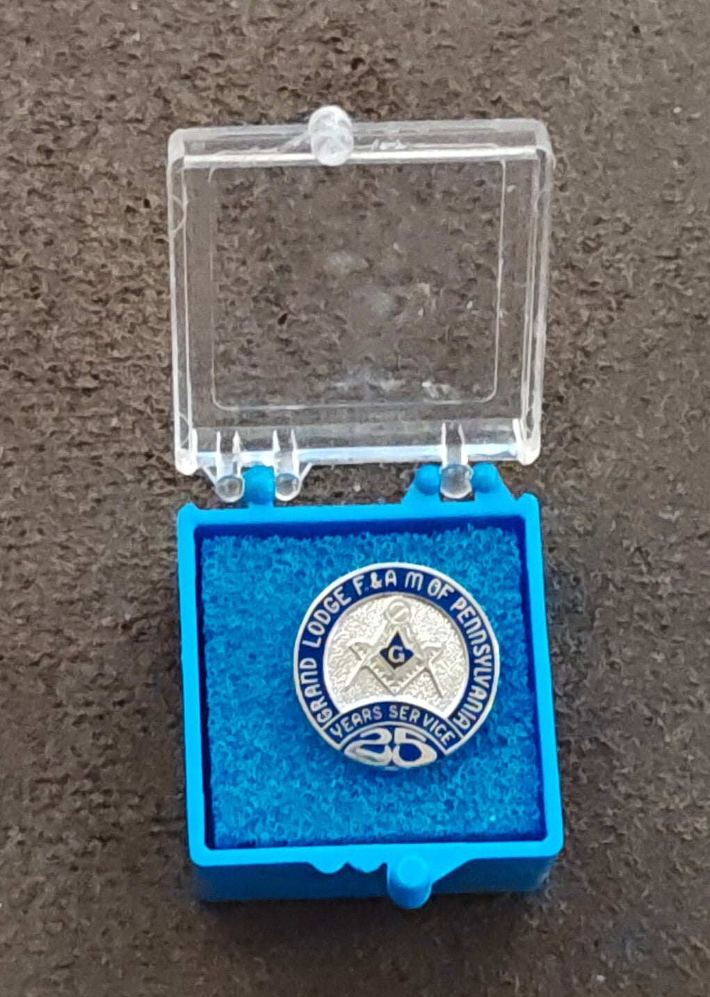 Masonic Grand Lodge (F&A.M) of Pennsylvania 25 Year Service Silver Tone Pin