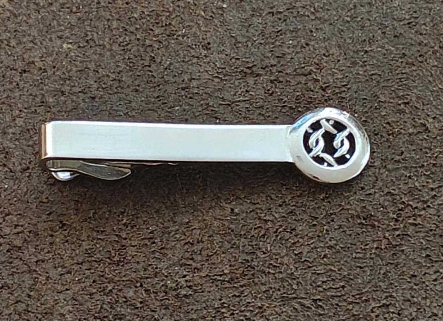 1950s Signed Swank Silver Tone Celtic Knot Tie Bar/Tie Clip