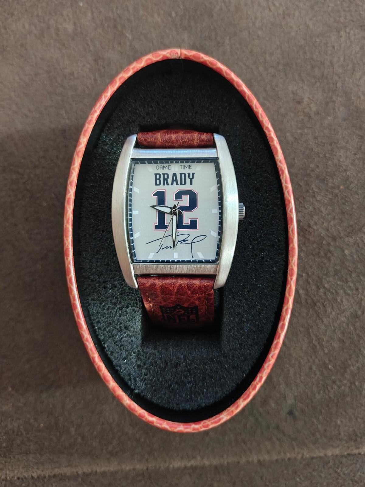 2004 NFL Quarterback Legends Tom Brady Game Time Watch.
