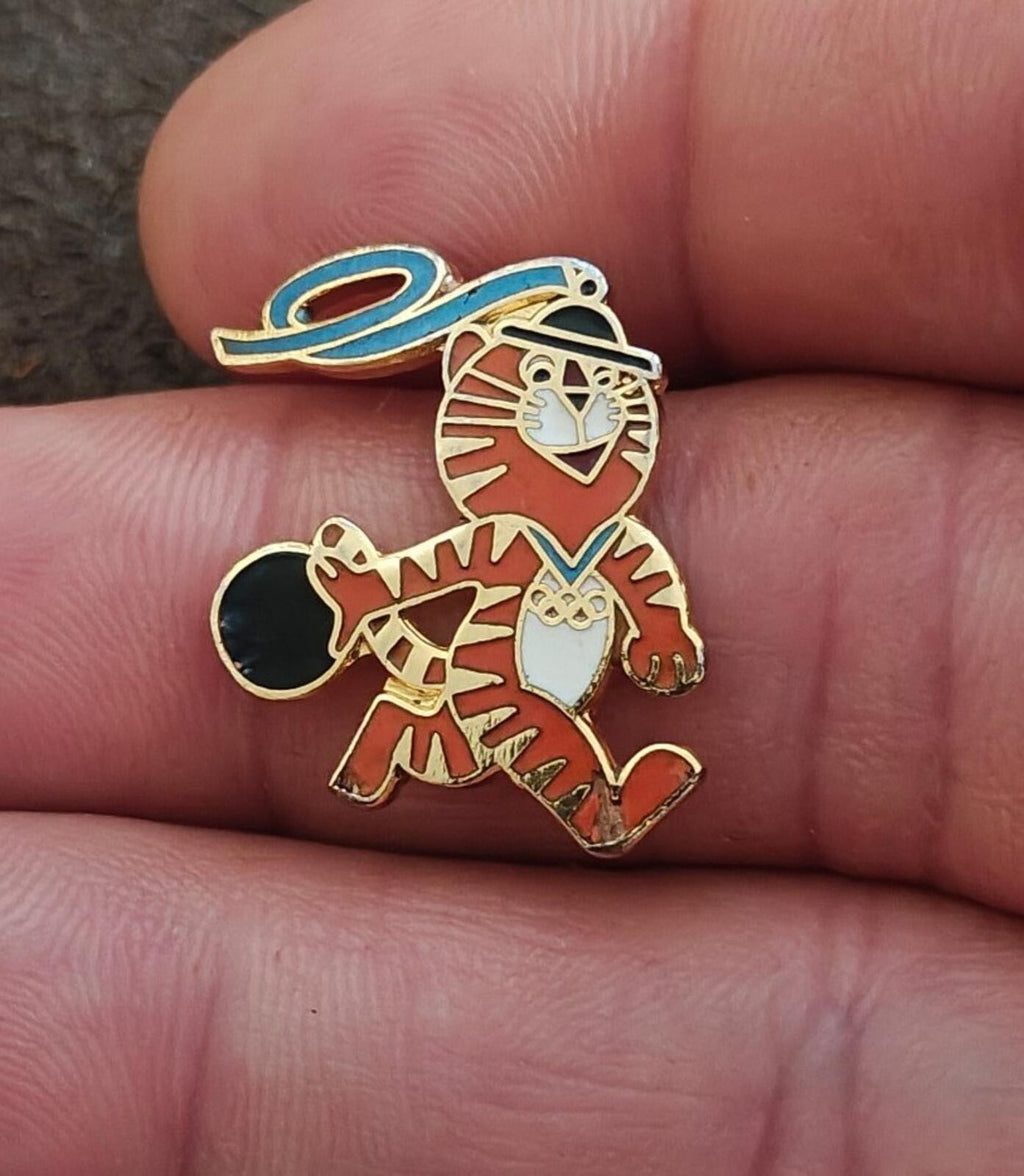 1988 Seoul Summer Olympics Gold Tone Enamel Pin