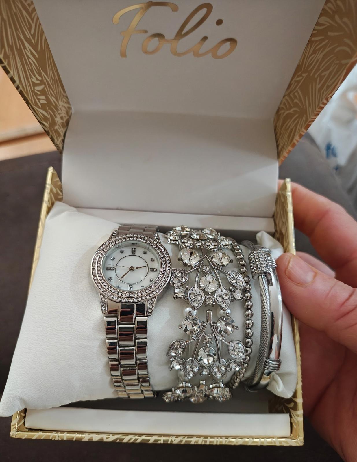 Beautiful Folio Women's Silver Tone Stackable Accessory Watch Set New In Box