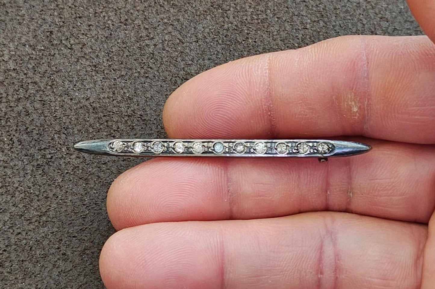 1900s Art Deco Edwardian Sterling Silver Bar With Clear Rhinestones Brooch