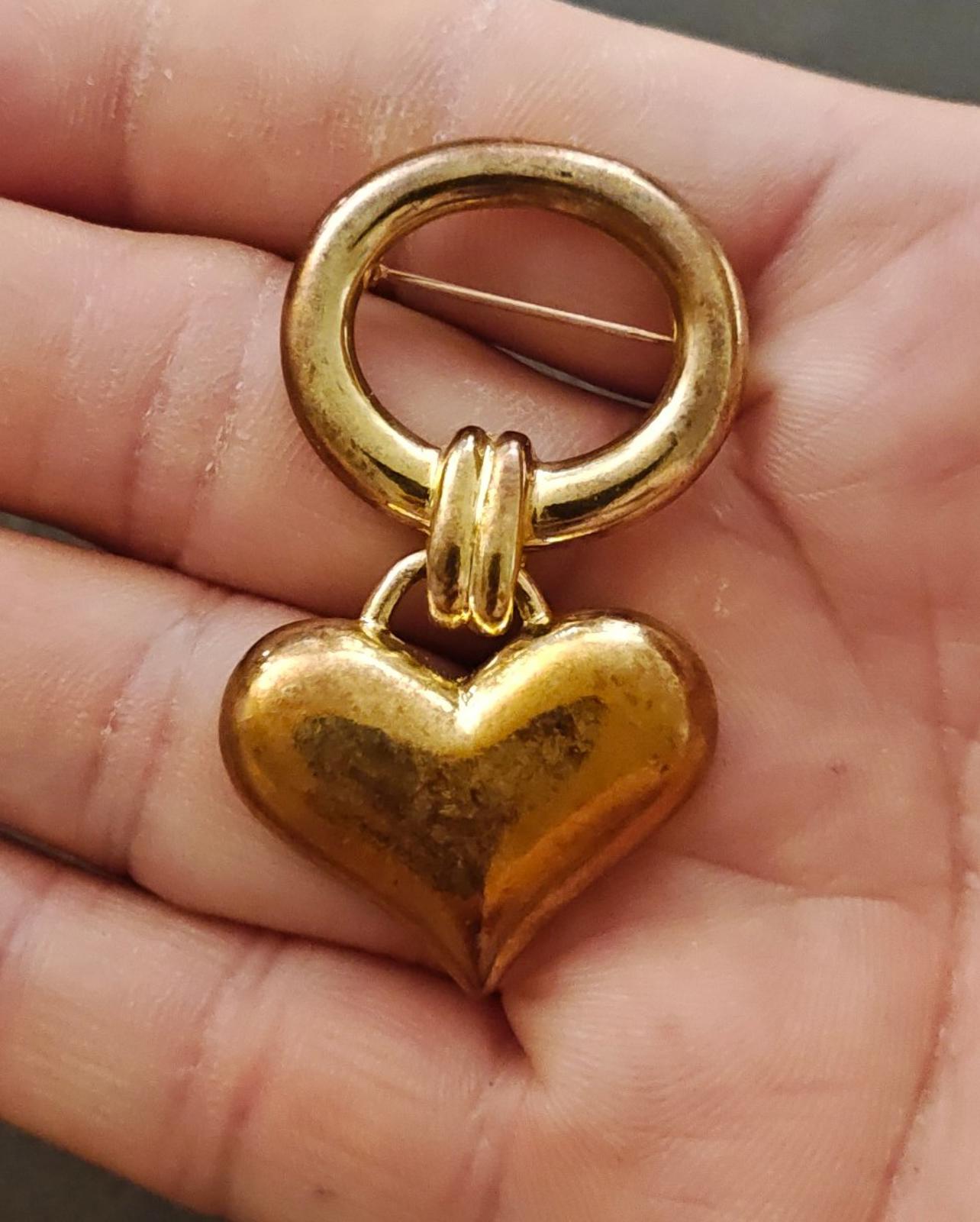 1980s Gold Tone With Dangling Puffy Heart Charm Brooch.