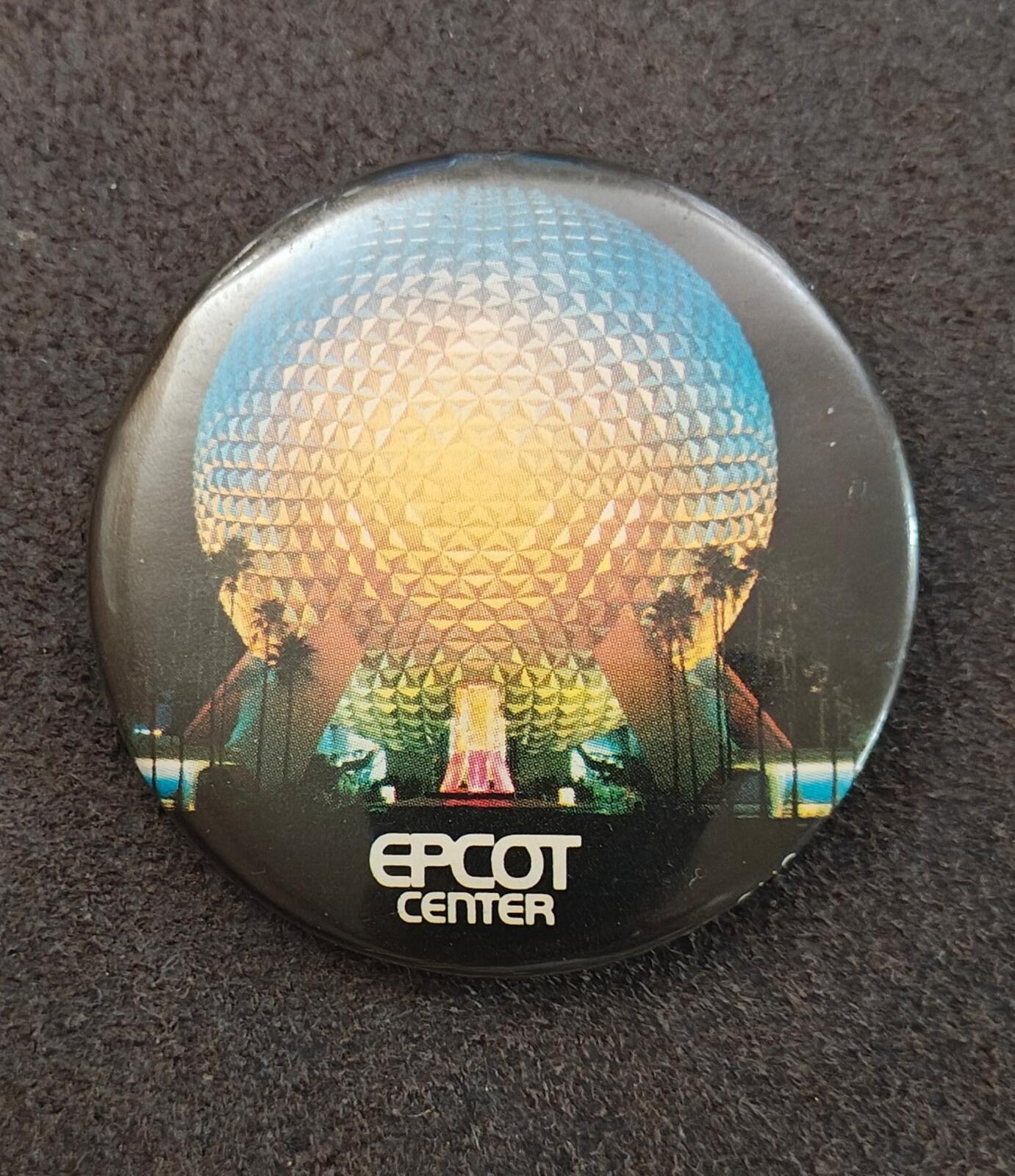 1982 Walt Disney World EPCOT Center Pinback/Pinbutton