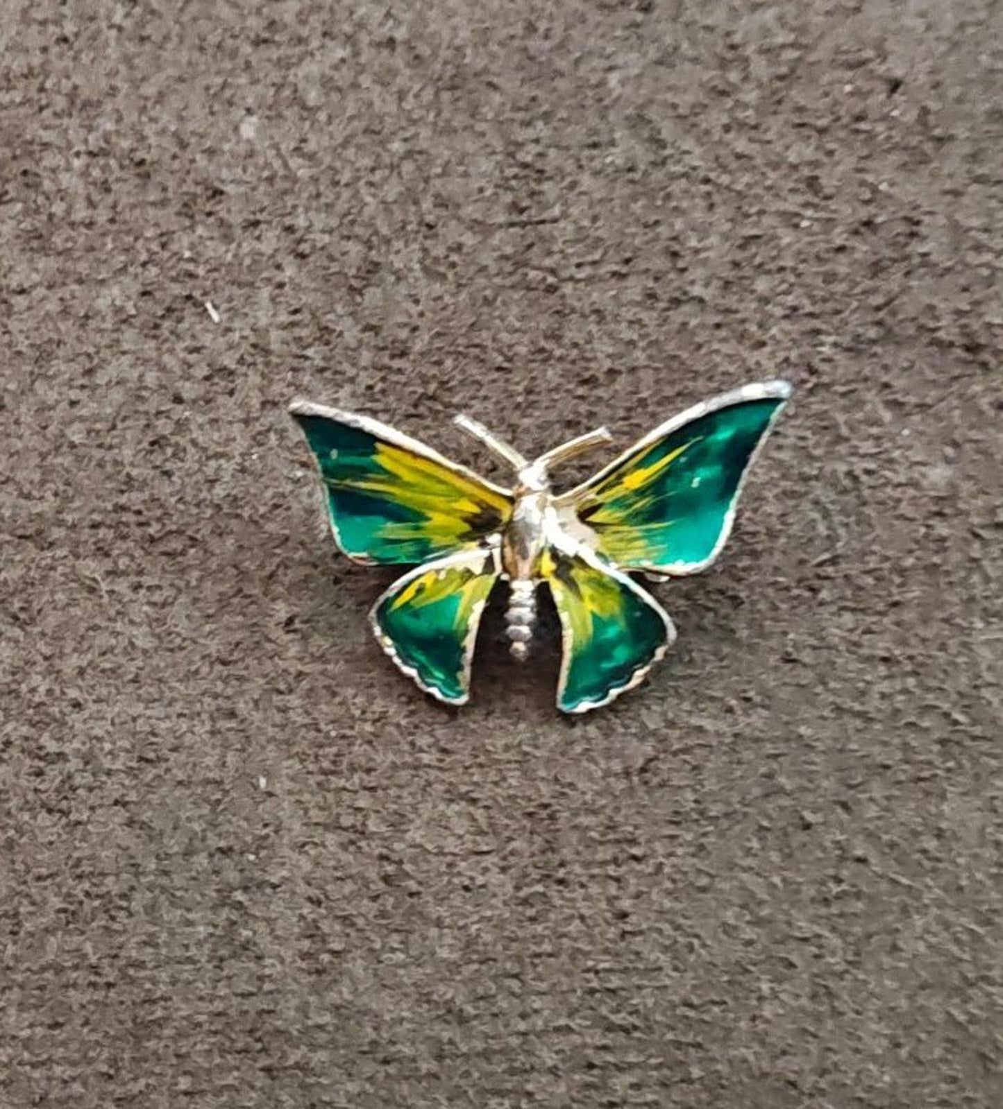 1980s Gold Tone Yellow and Green Enamel Brooch.