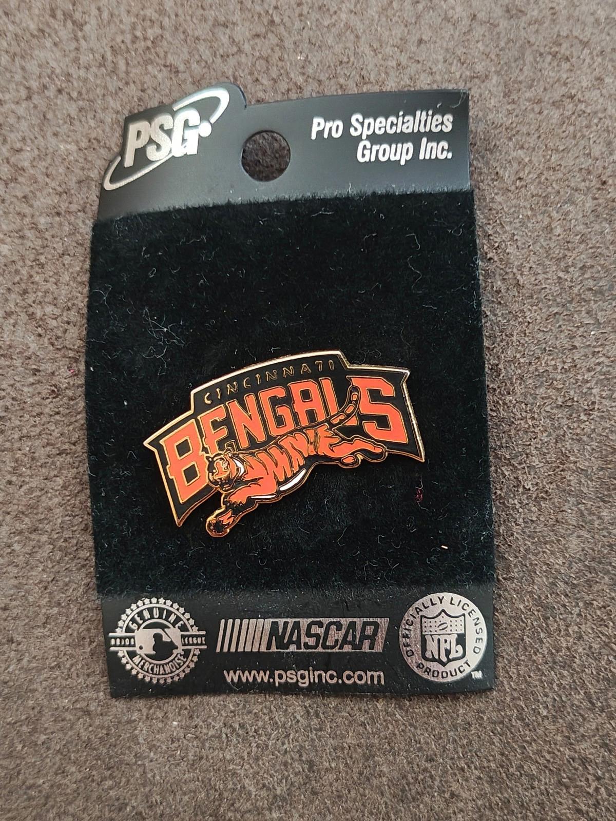 2001 Cincinnati Bengals Gold Tone Enamel Pin New