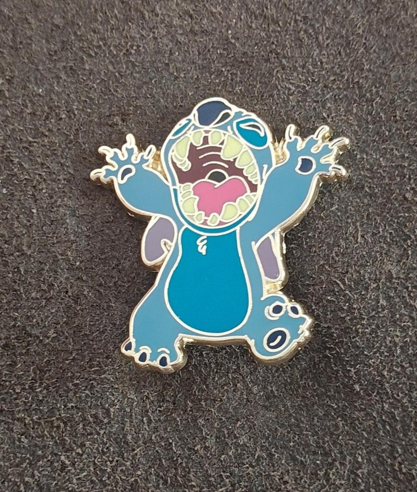 2009 Official Disneyland Resort Paris Stitch Booster Set Enamel Pin