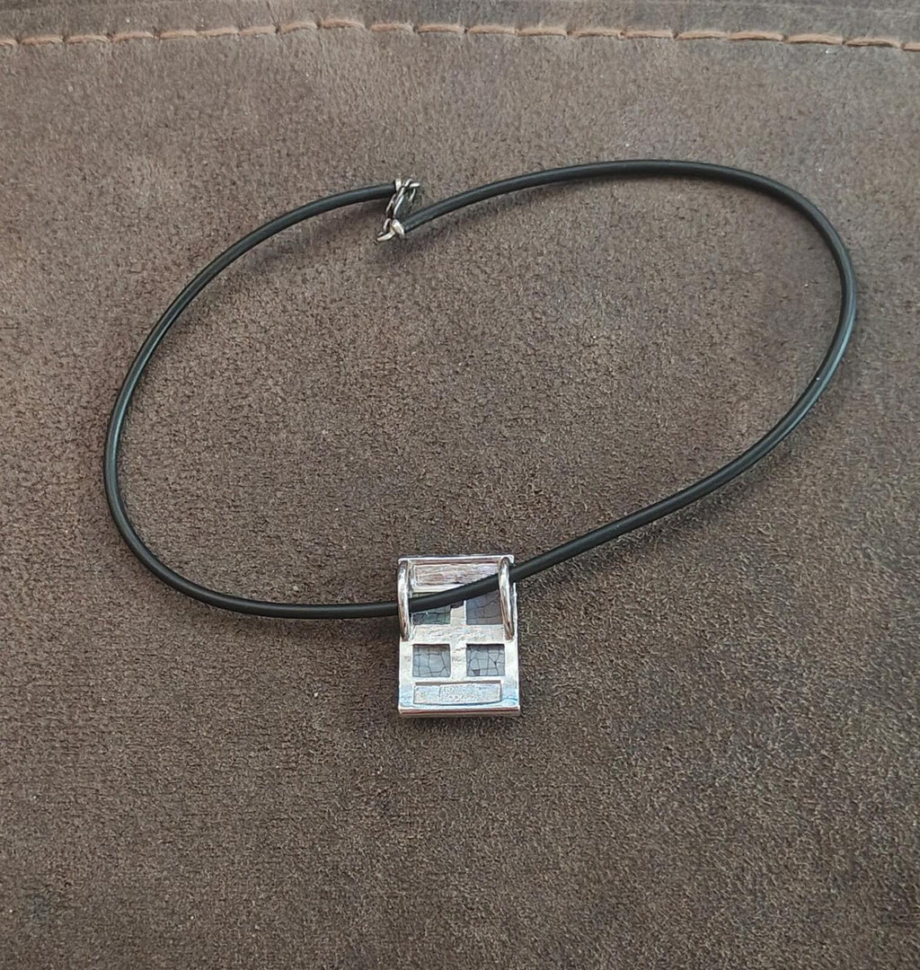 90s Signed Lia Sophia "Cupcake" Slide Pendant Designed With a Windowpane Grid