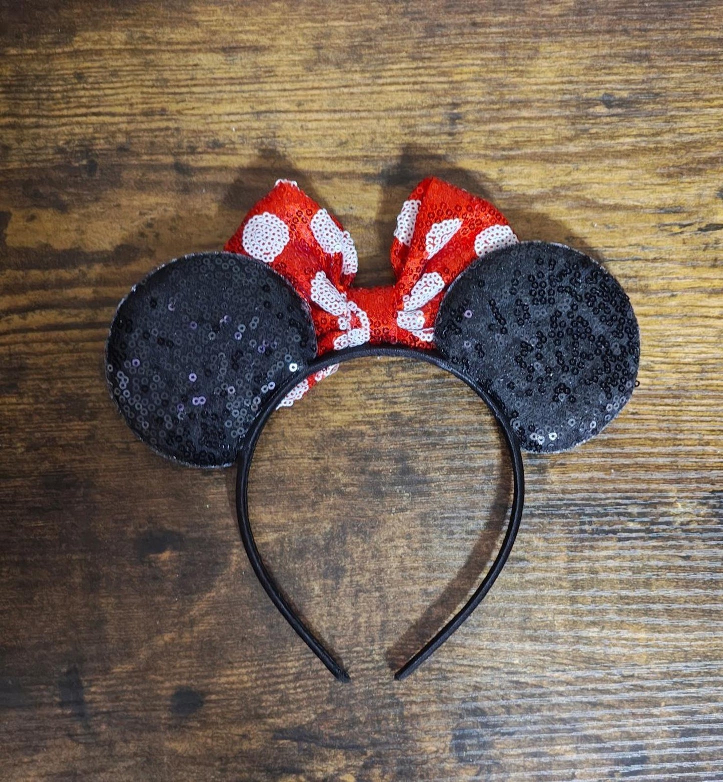 Cute Disney Parks Minnie Mouse Sequined Classic Black Red Bow Ears Headband.