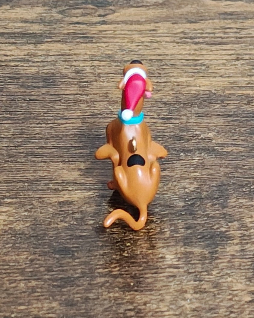 2001 Hallmark Keepsake Miniature Scooby-Doo Christmas Ornament Figurine