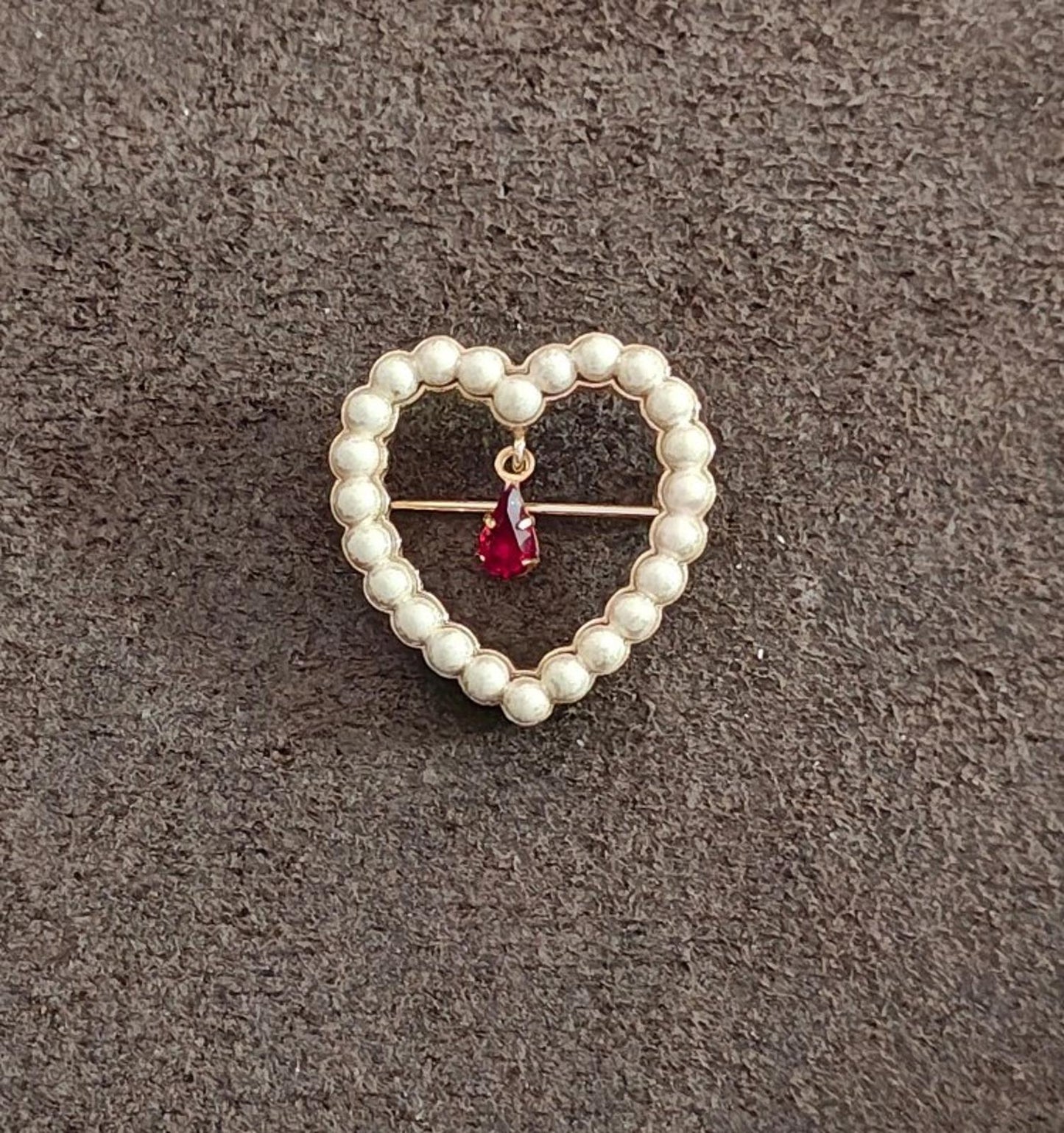 1984 Avon Faux Pearls Heart With a Red Teardrop Shaped Rhinestone Brooch