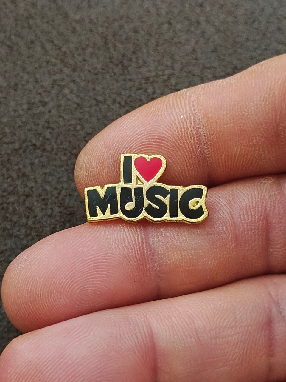1980s Novelty/Retro I Love Music Gold Tone Enamel Pin