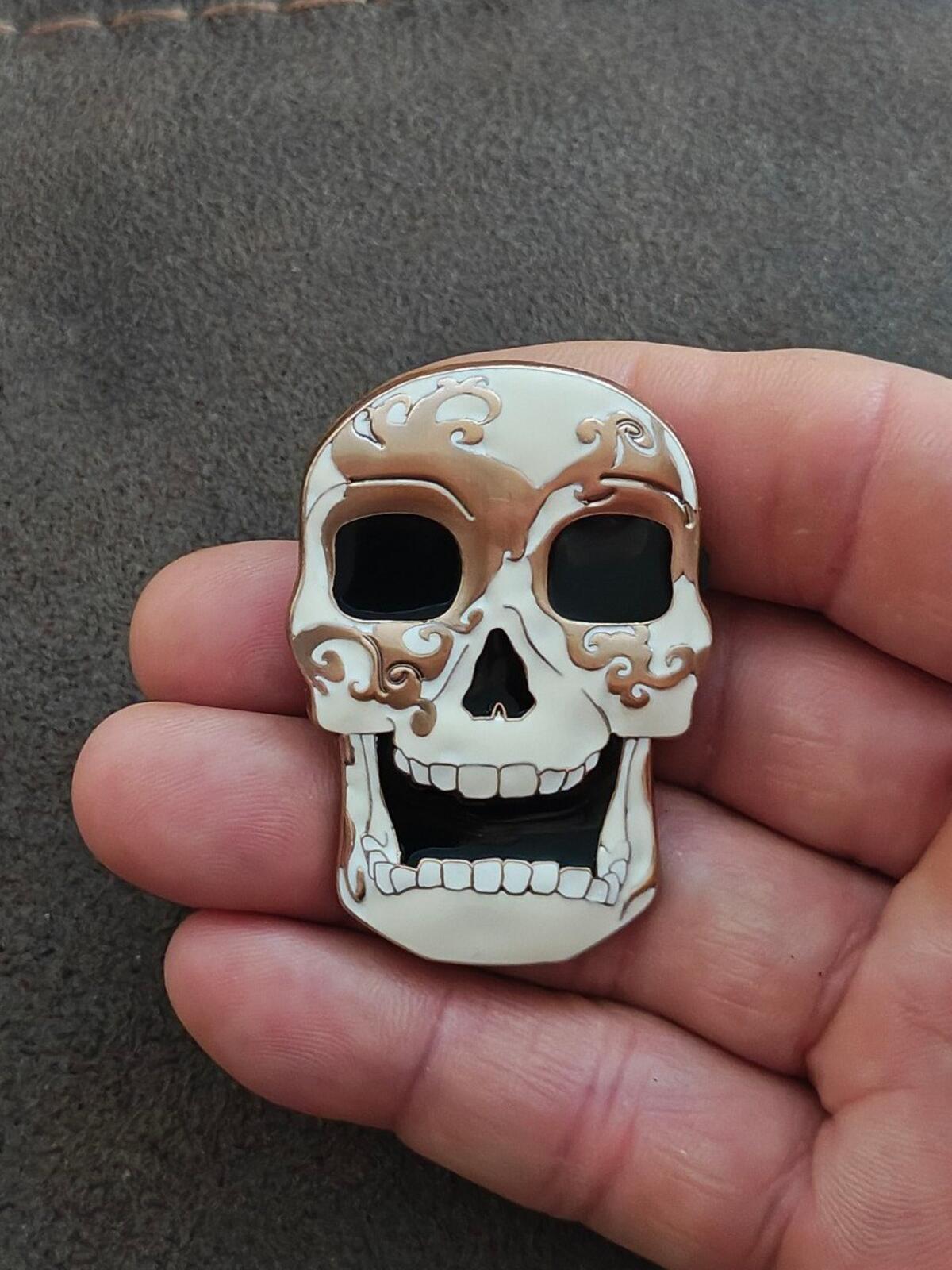 2023 Busch Gardens Howl-O-Scream Skull Enamel Pin