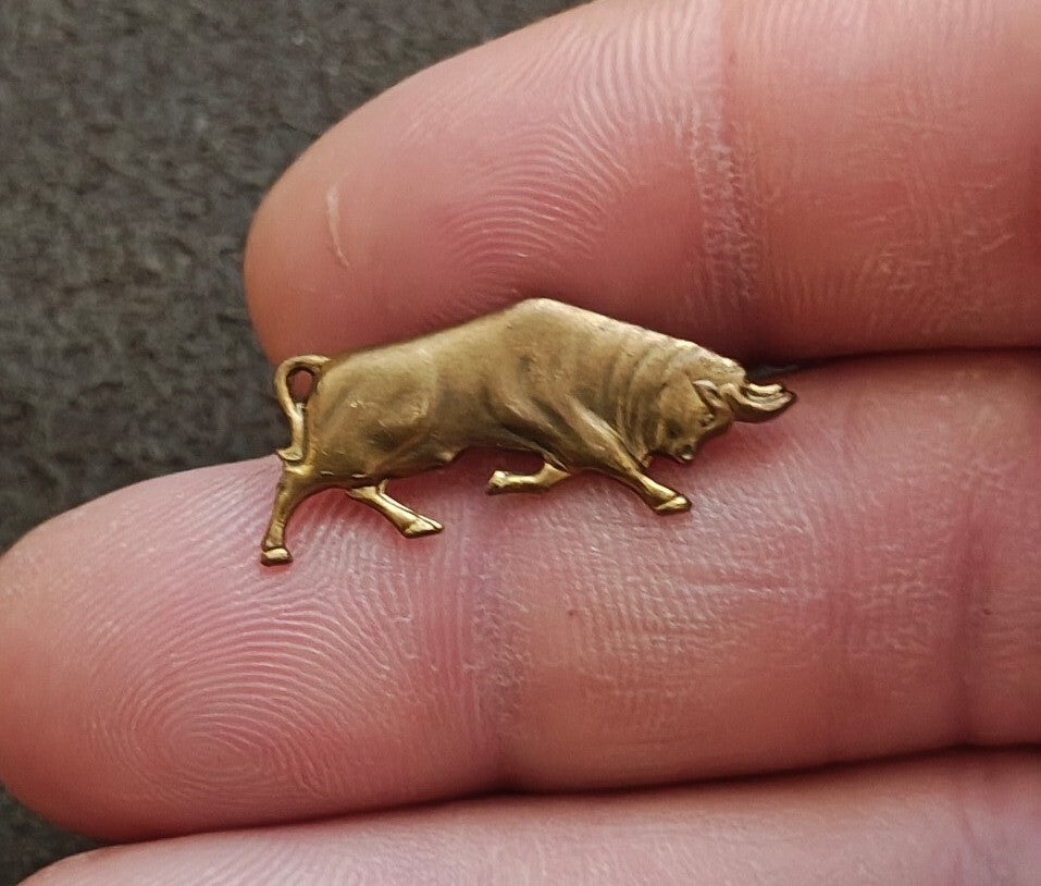 1950s/60s Gold Tone Charging Bull Figural Pin