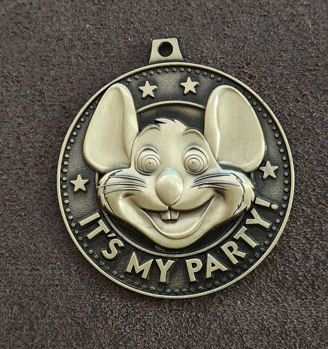 Bronze Tone Chuck E. Cheese "It's My Party!" Birthday Star Medallion - Trinketmania-LV
