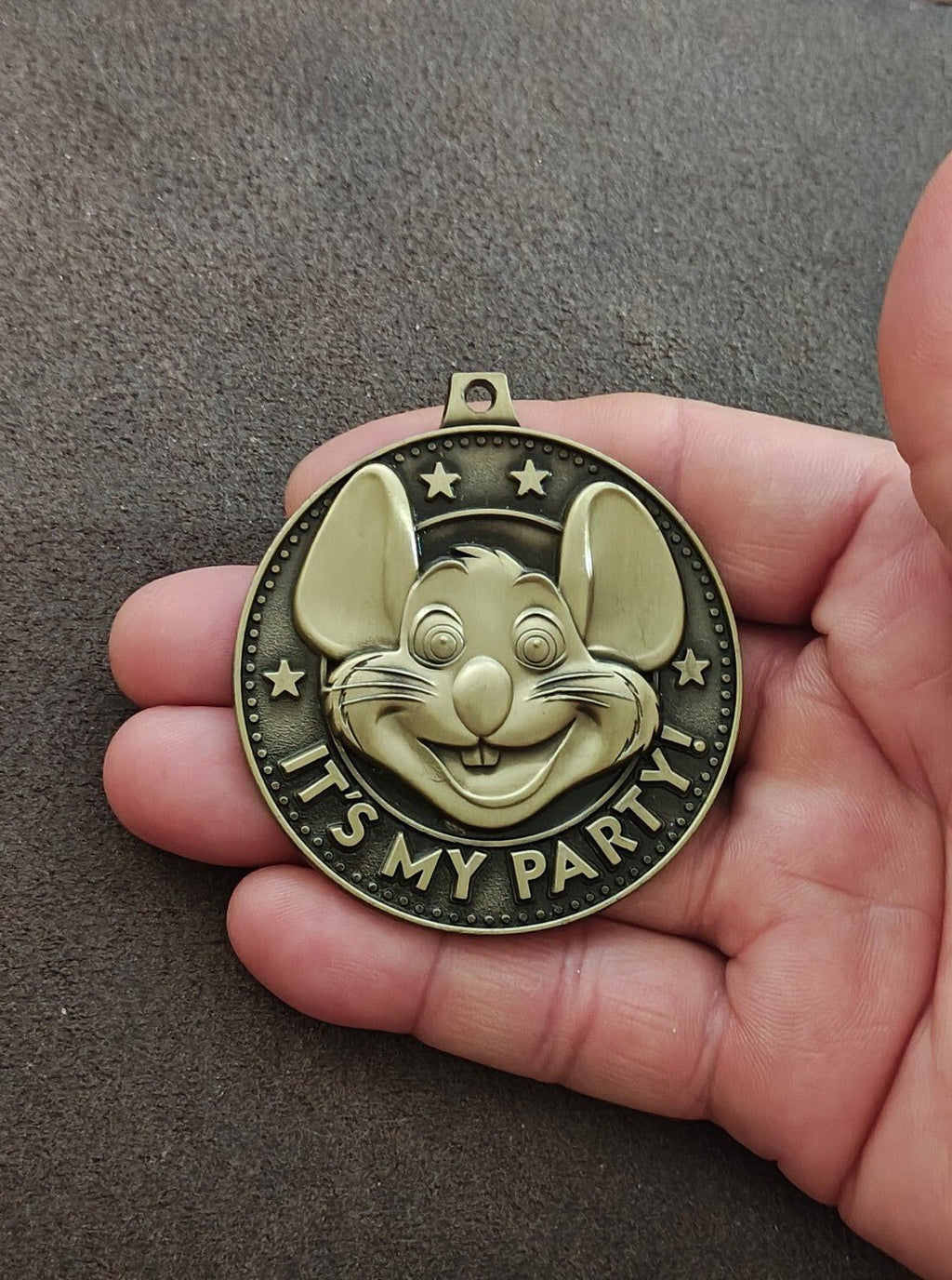 Bronze Tone Chuck E. Cheese "It's My Party!" Birthday Star Medallion - Trinketmania-LV