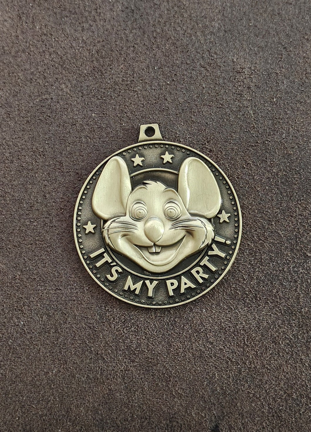 Bronze Tone Chuck E. Cheese "It's My Party!" Birthday Star Medallion - Trinketmania-LV