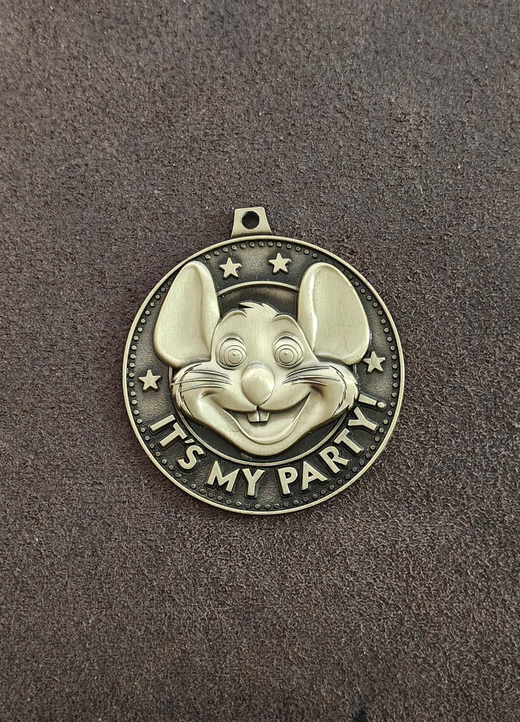 Bronze Tone Chuck E. Cheese "It's My Party!" Birthday Star Medallion - Trinketmania-LV