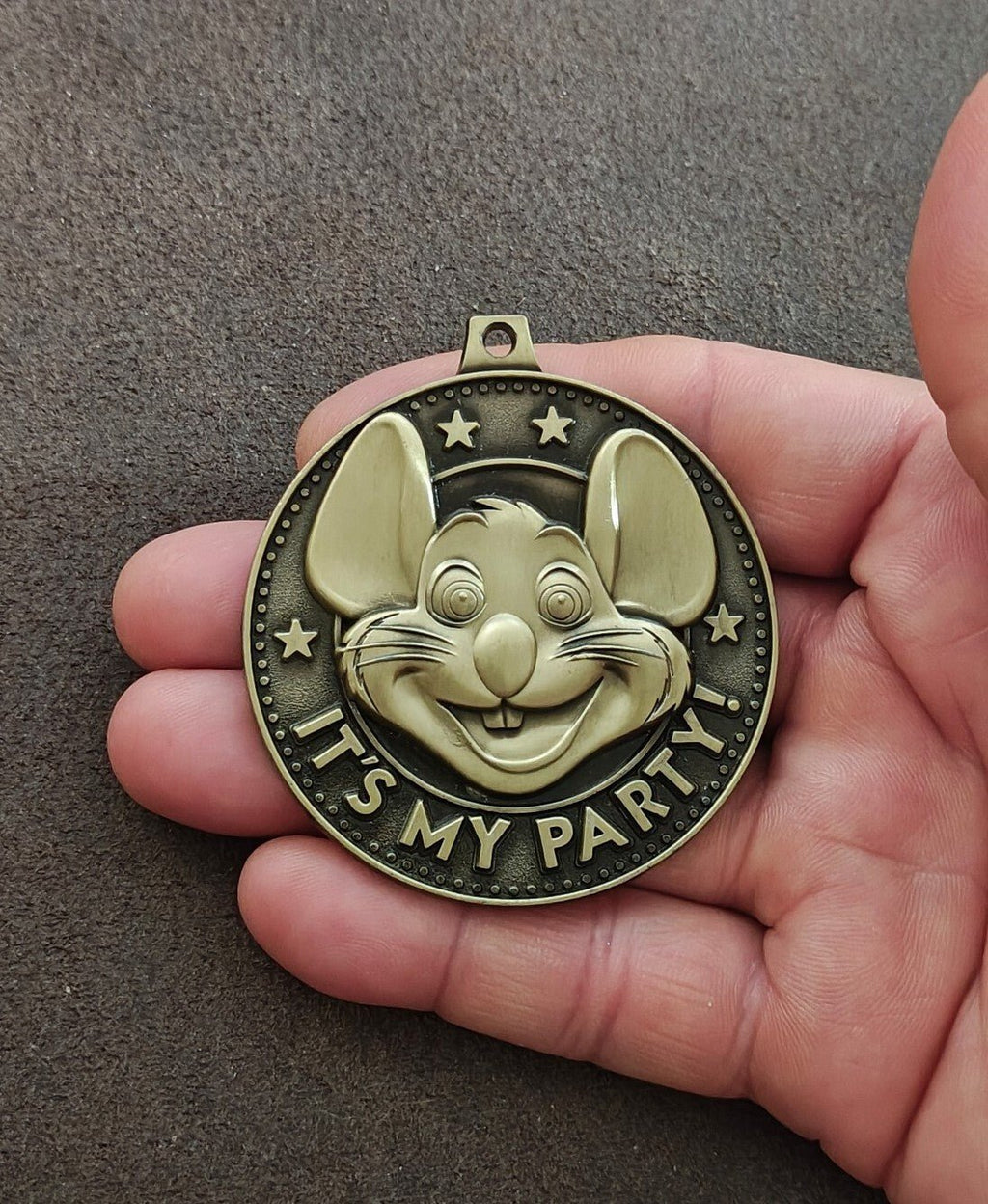 Bronze Tone Chuck E. Cheese "It's My Party!" Birthday Star Medallion - Trinketmania-LV