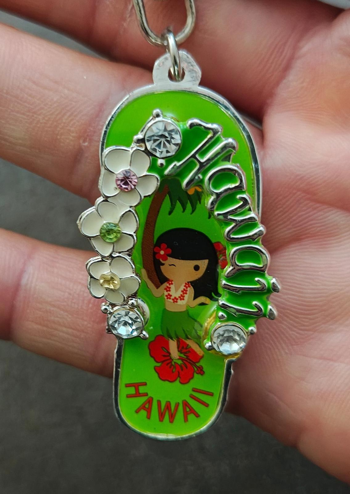 Hawaii Island Green Flower Sandal With Sparkling Rhinestones Bling Keychain