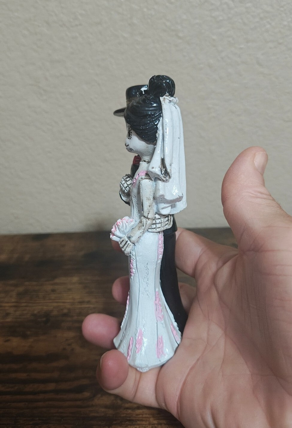 Day of the Dead (Día de los Muertos) Skeleton Wedding Couple Figurine