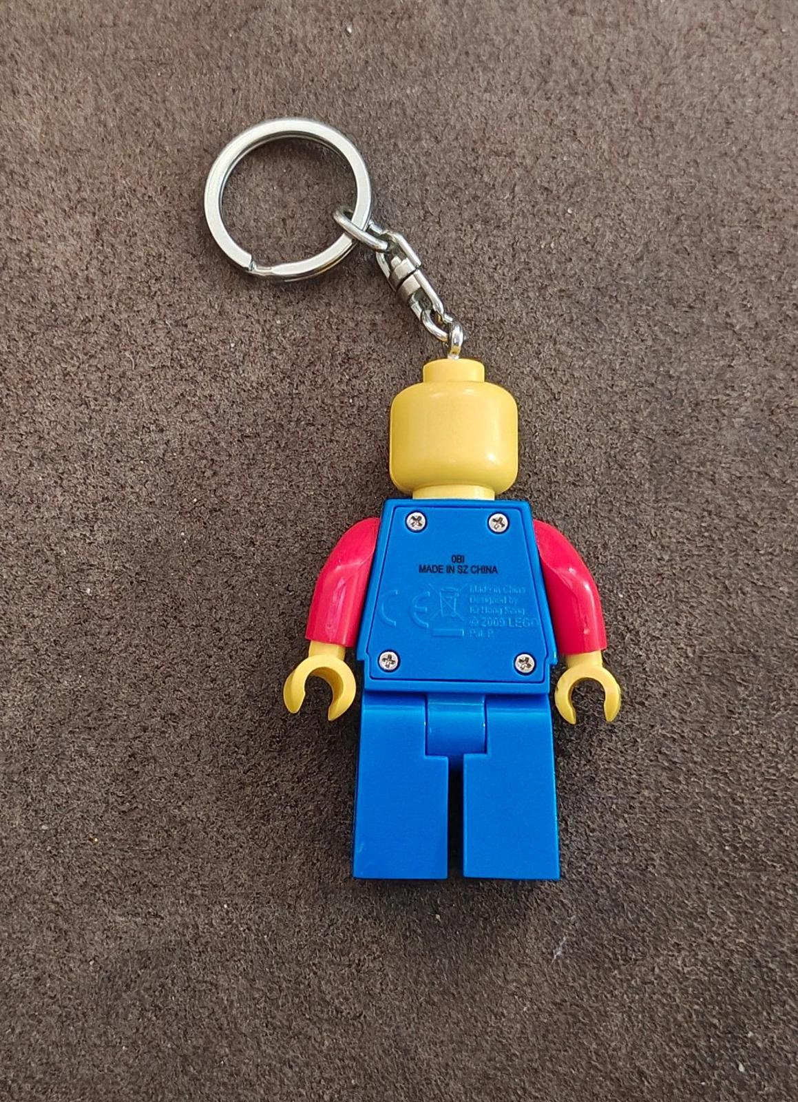 Rare 2009 LEGO Minifigure Key Light Keychain