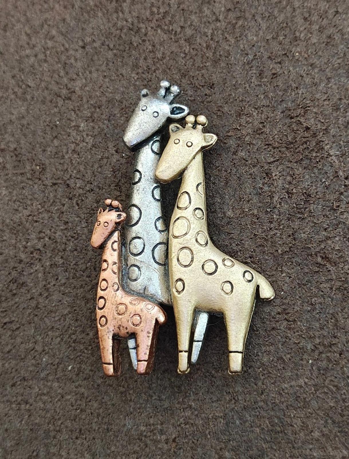 1980s Tricolor Giraffe Family Brooch