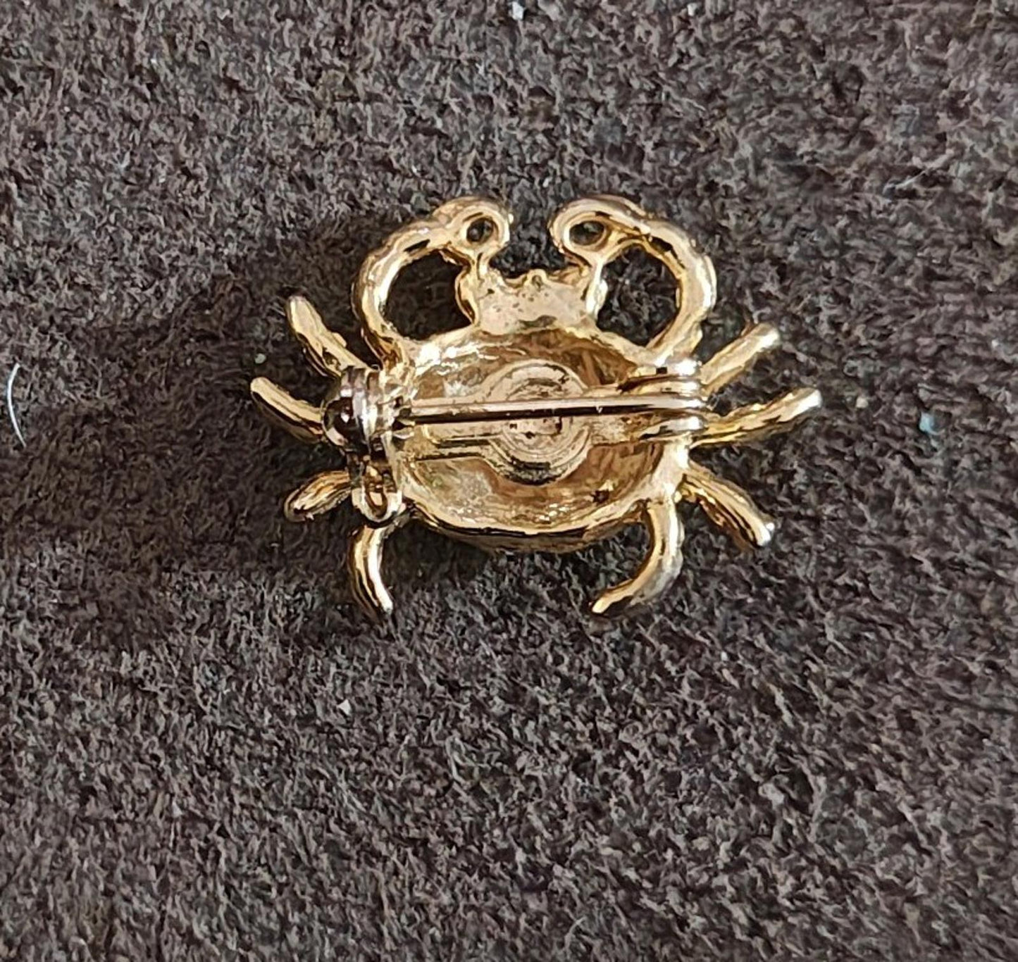 1980s Vintage Gold Tone With Sparkly Clear & Black Rhinestones/Stones Crab Pin