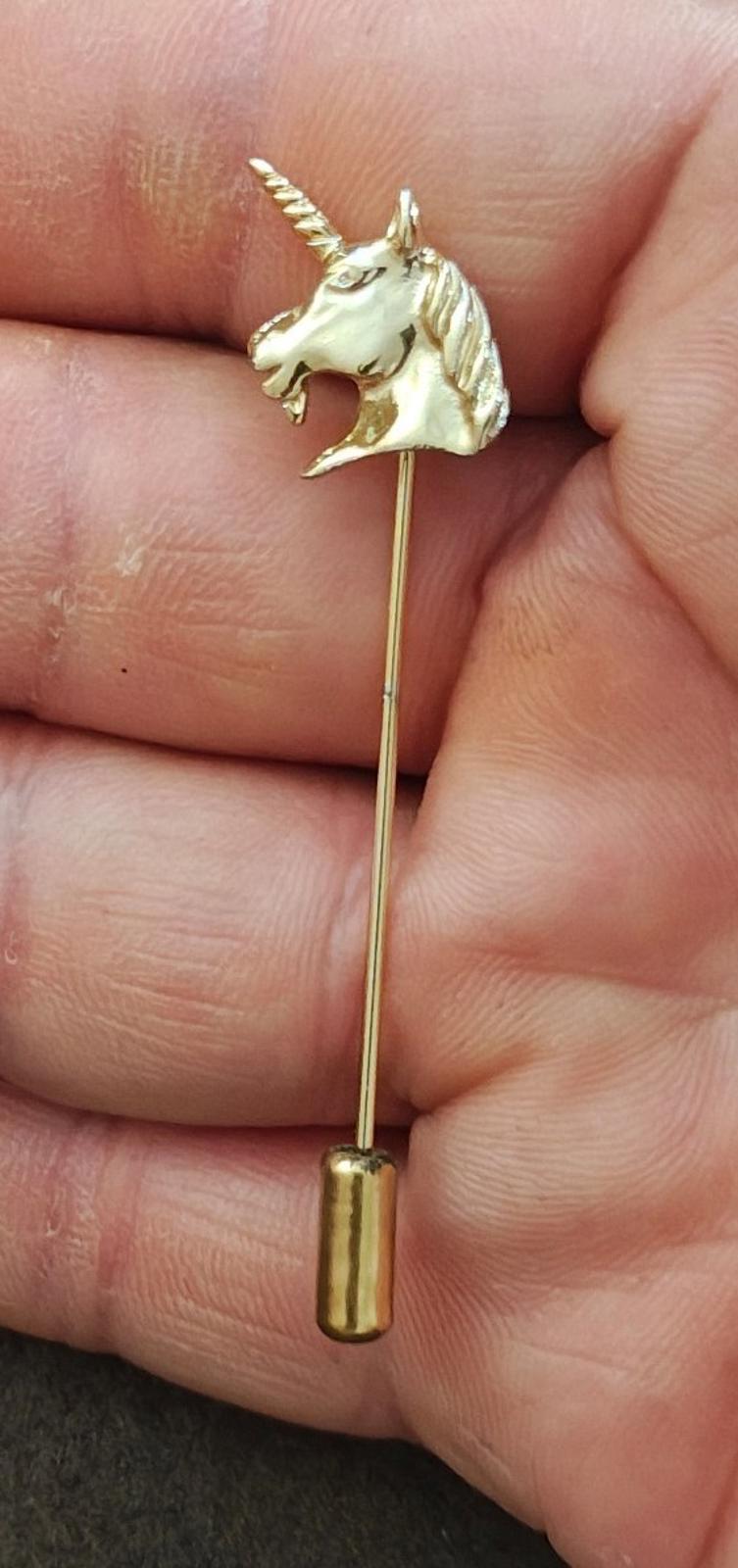 1980s Unicorn Head Gold Tone Stick Pin