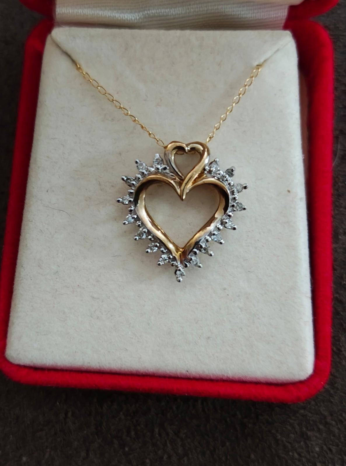1990's 10K Gold Double Heart Design Delicate Gold Chain Pendant Necklace