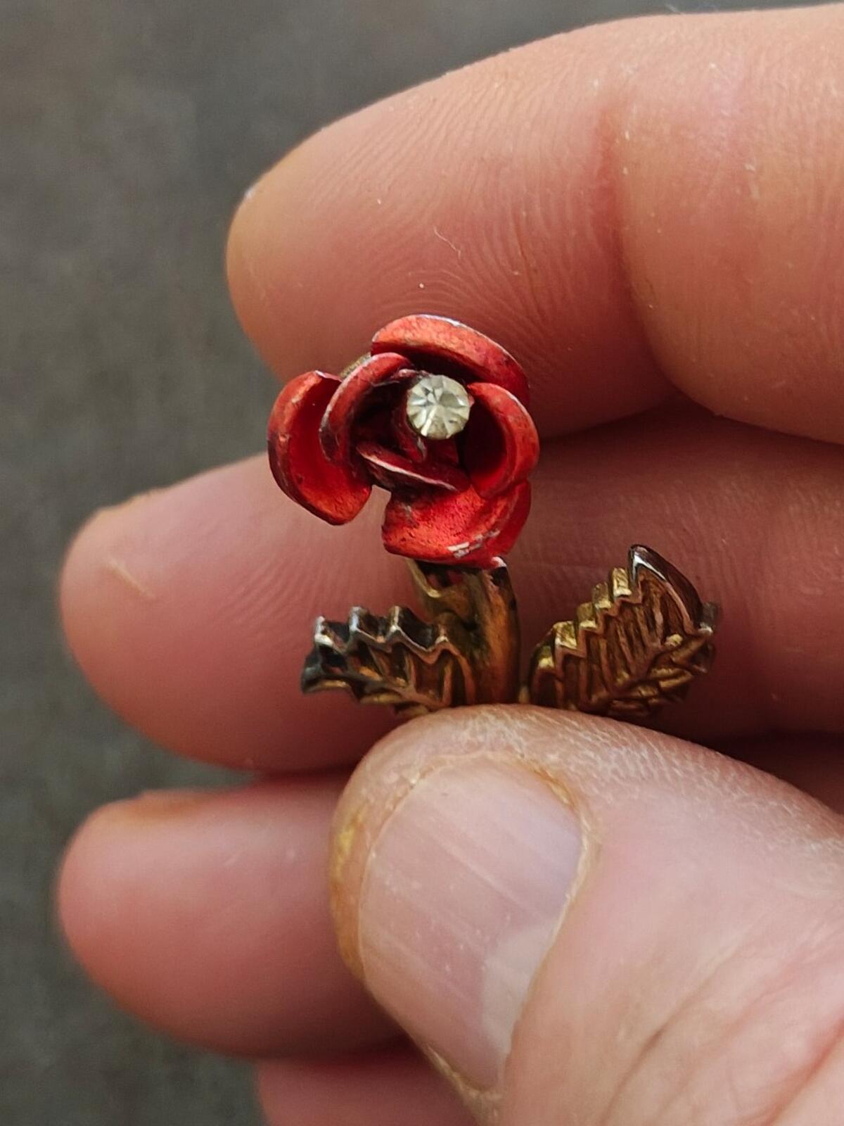 1960s Red Enamel Rose With a Clear Rhinestone In Center Gold Tone Brooch