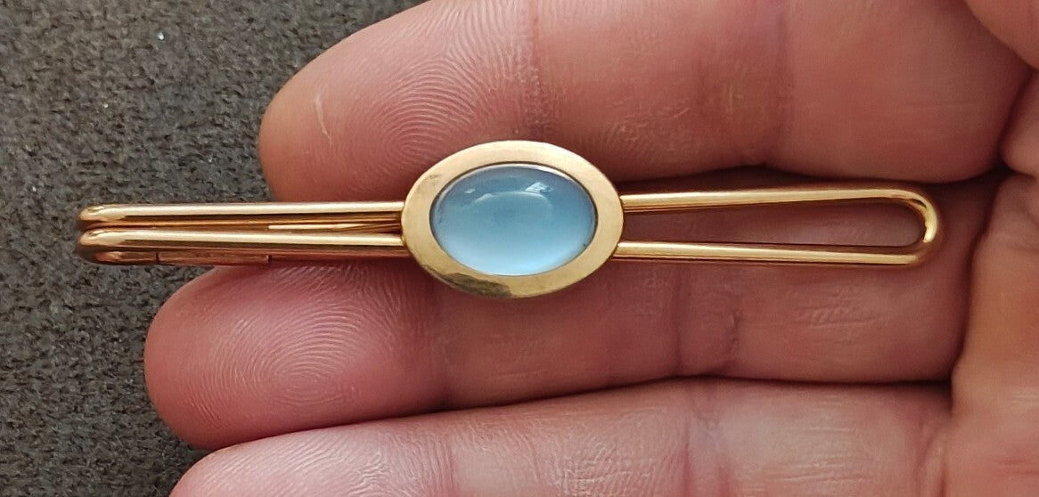 1950s Oval Blue Cabochon Gold Tone Wire Loop Tie Bar/Tie Clip